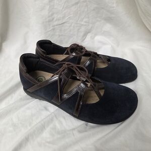 Women's Naot Shoes